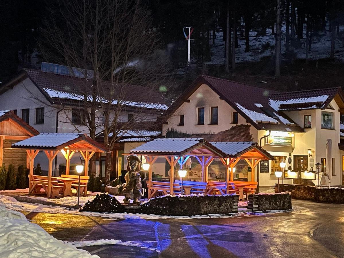 Hotel & Gasthaus Sterngrund Zella-Mehlis Eksteriør bilde